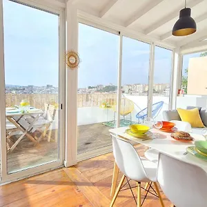 Happy - With Terrasse & View Lisboa